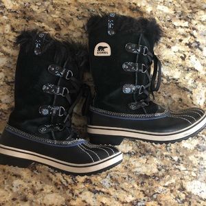 Size 6 girls sorel boots